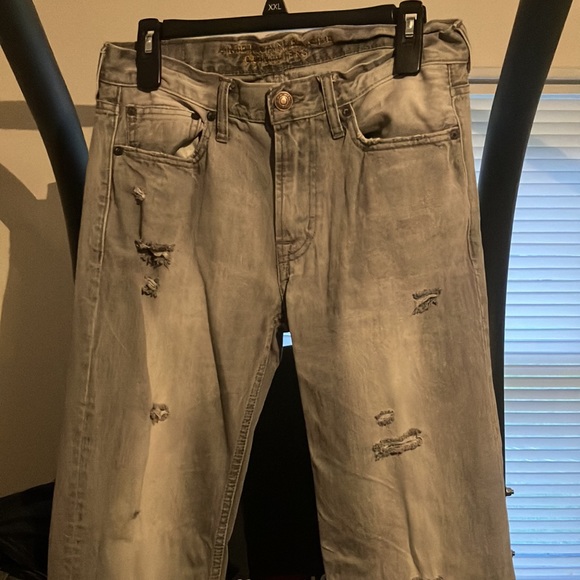 🦅AE Jeans - Picture 2 of 3